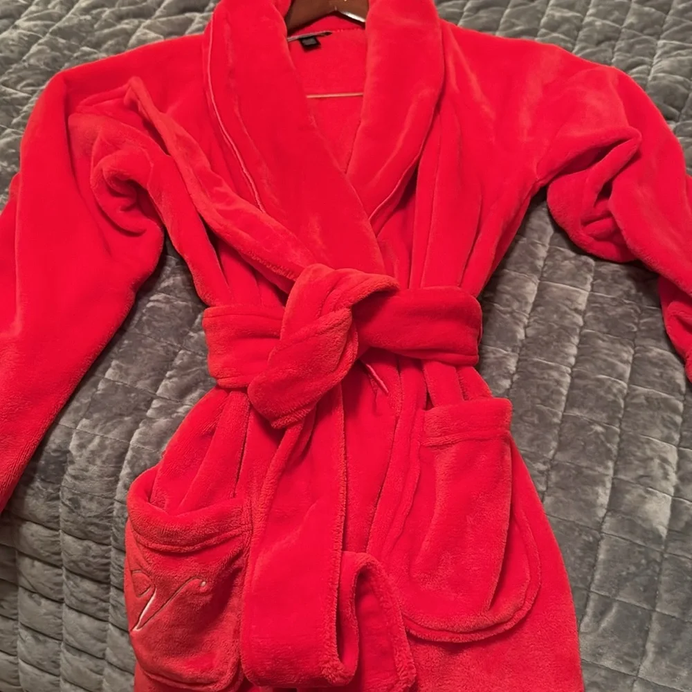 Cozy Red Robe - Picture 3 of 8